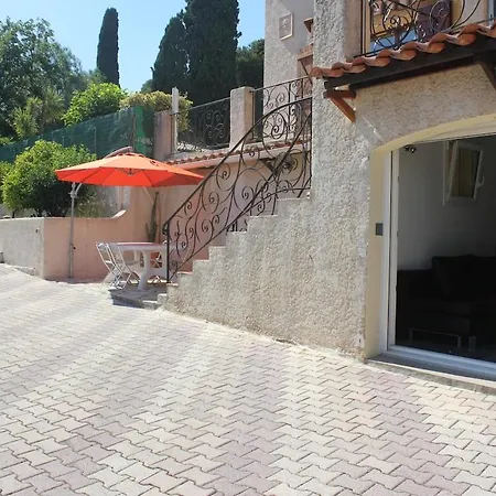 2 à 4 Personnes Secteur Almanarre Appartamento *