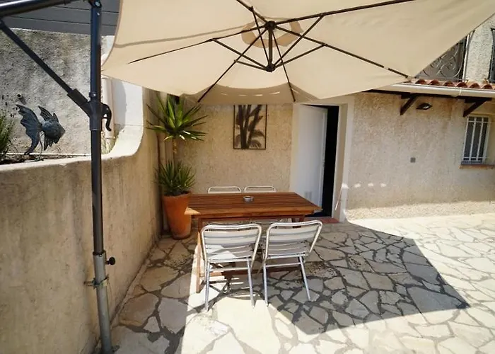 2 à 4 Personnes Secteur Almanarre Appartamento Hyères