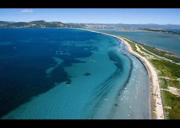 2 à 4 Personnes Secteur Almanarre *