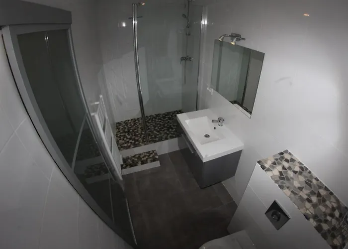 2 à 4 Personnes Secteur Almanarre Appartamento Hyères